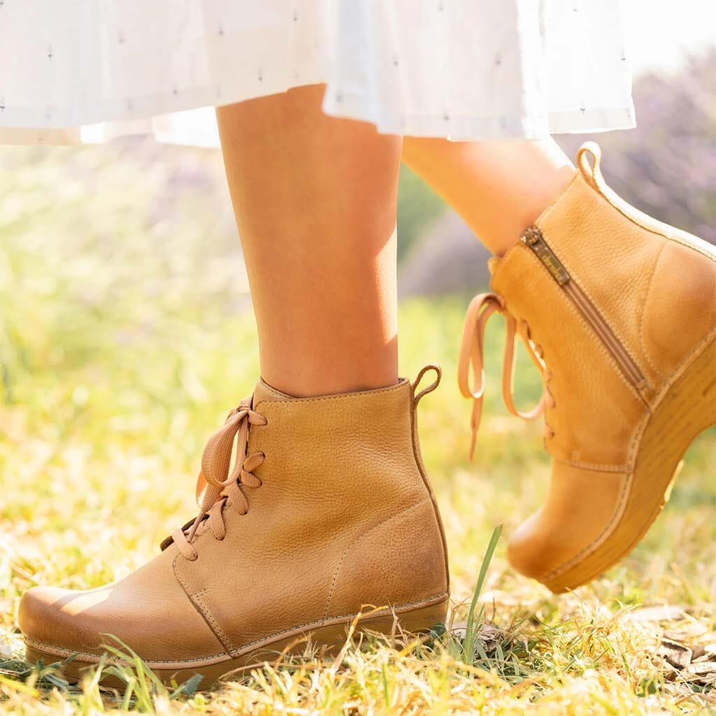 Dansko Women's Sigourney Booties - Honey Distressed | elliottsboots